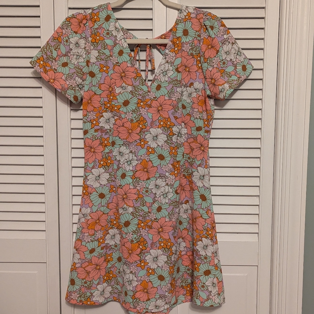 Vero Moda Floral Short Sleeve Dress in Coral, Mint & Orange